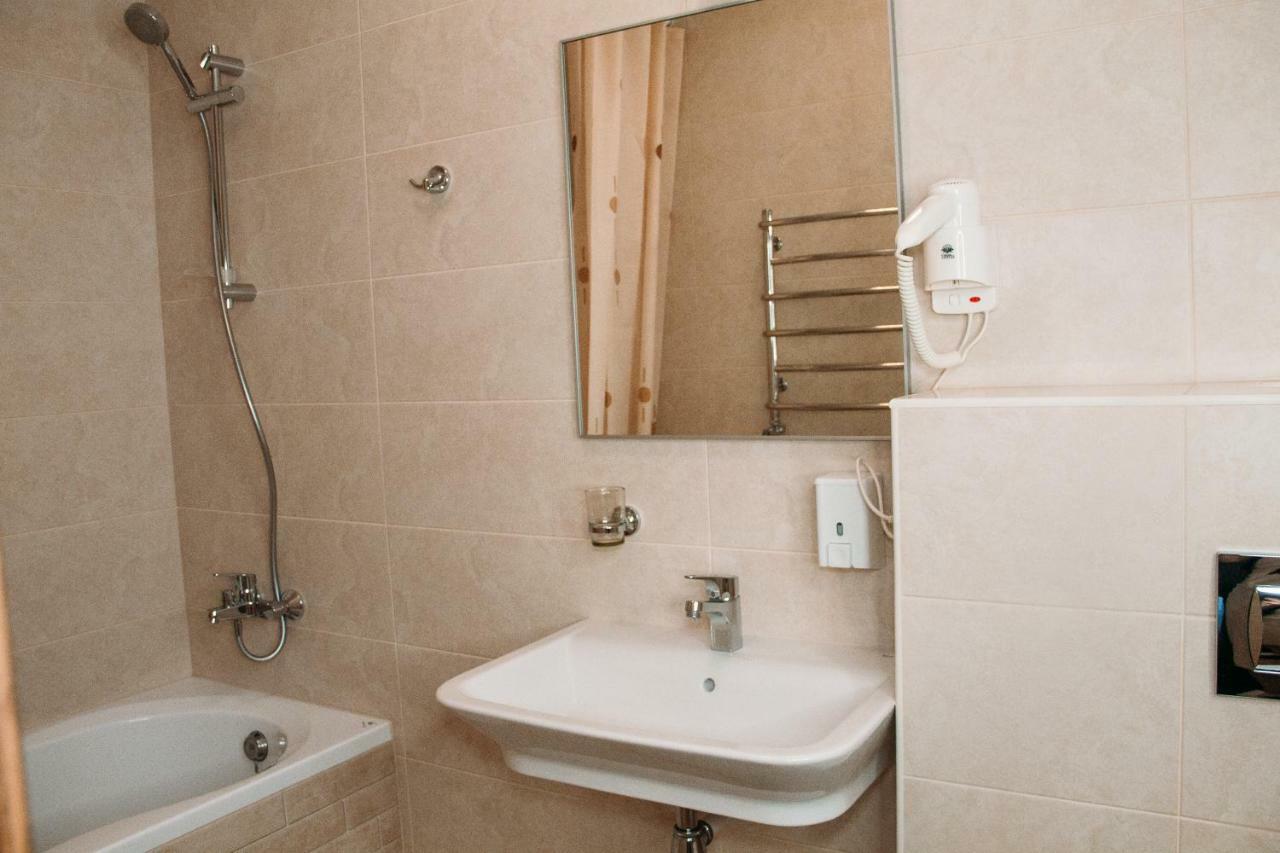 Rioro Hotel Myrhorod Ngoại thất bức ảnh