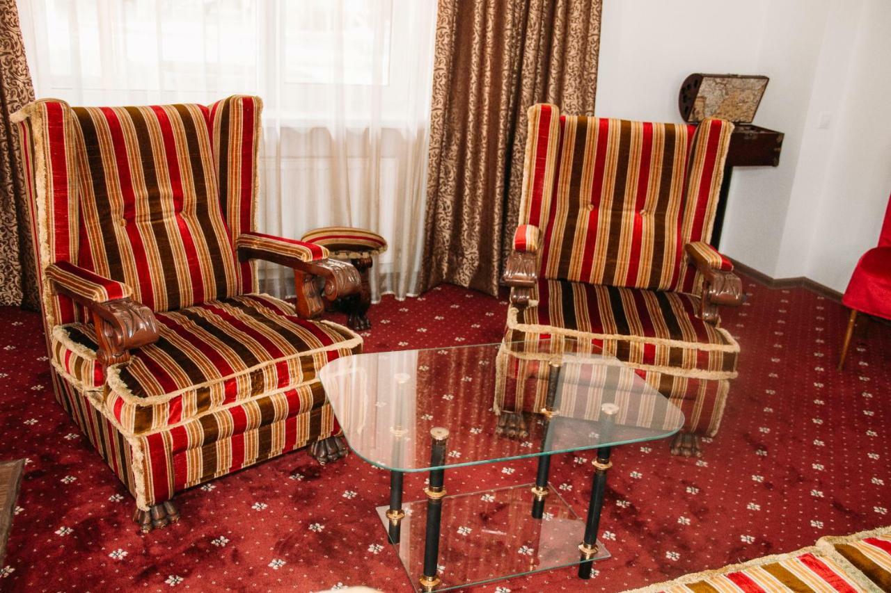 Rioro Hotel Myrhorod Ngoại thất bức ảnh