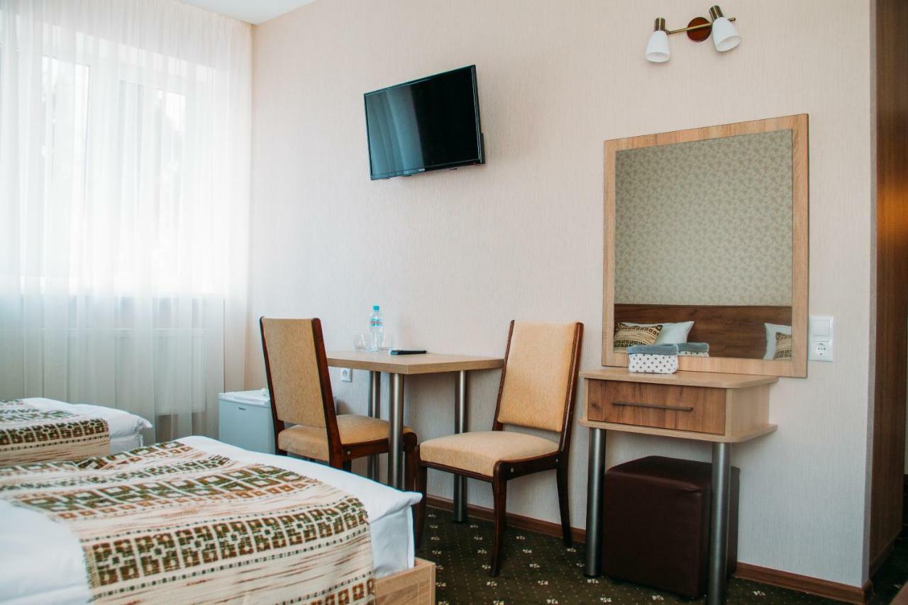 Rioro Hotel Myrhorod Ngoại thất bức ảnh