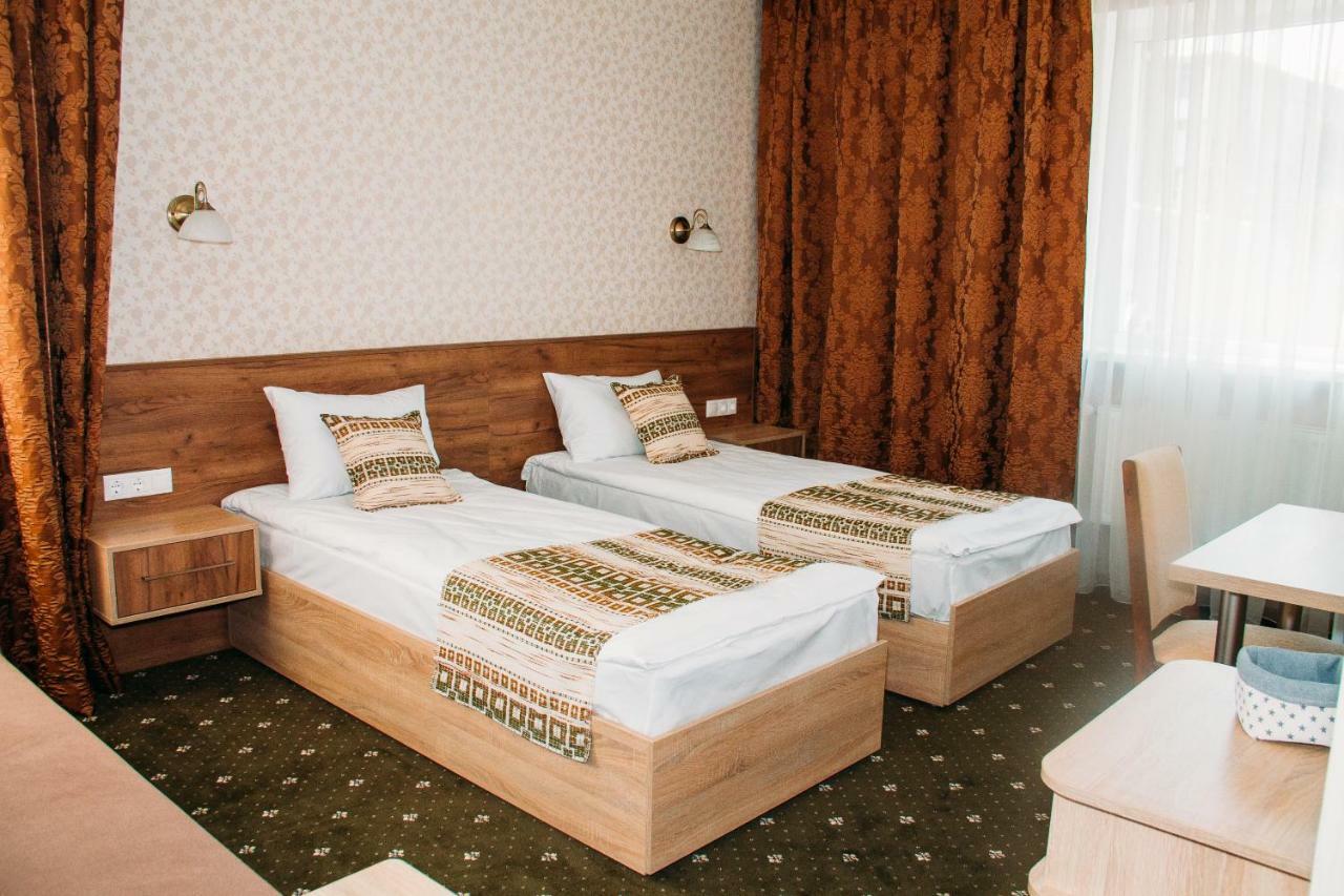 Rioro Hotel Myrhorod Ngoại thất bức ảnh