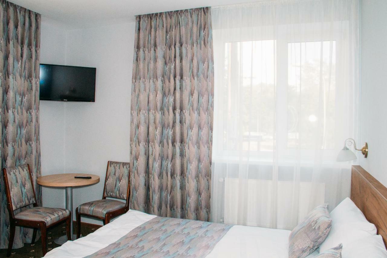 Rioro Hotel Myrhorod Ngoại thất bức ảnh