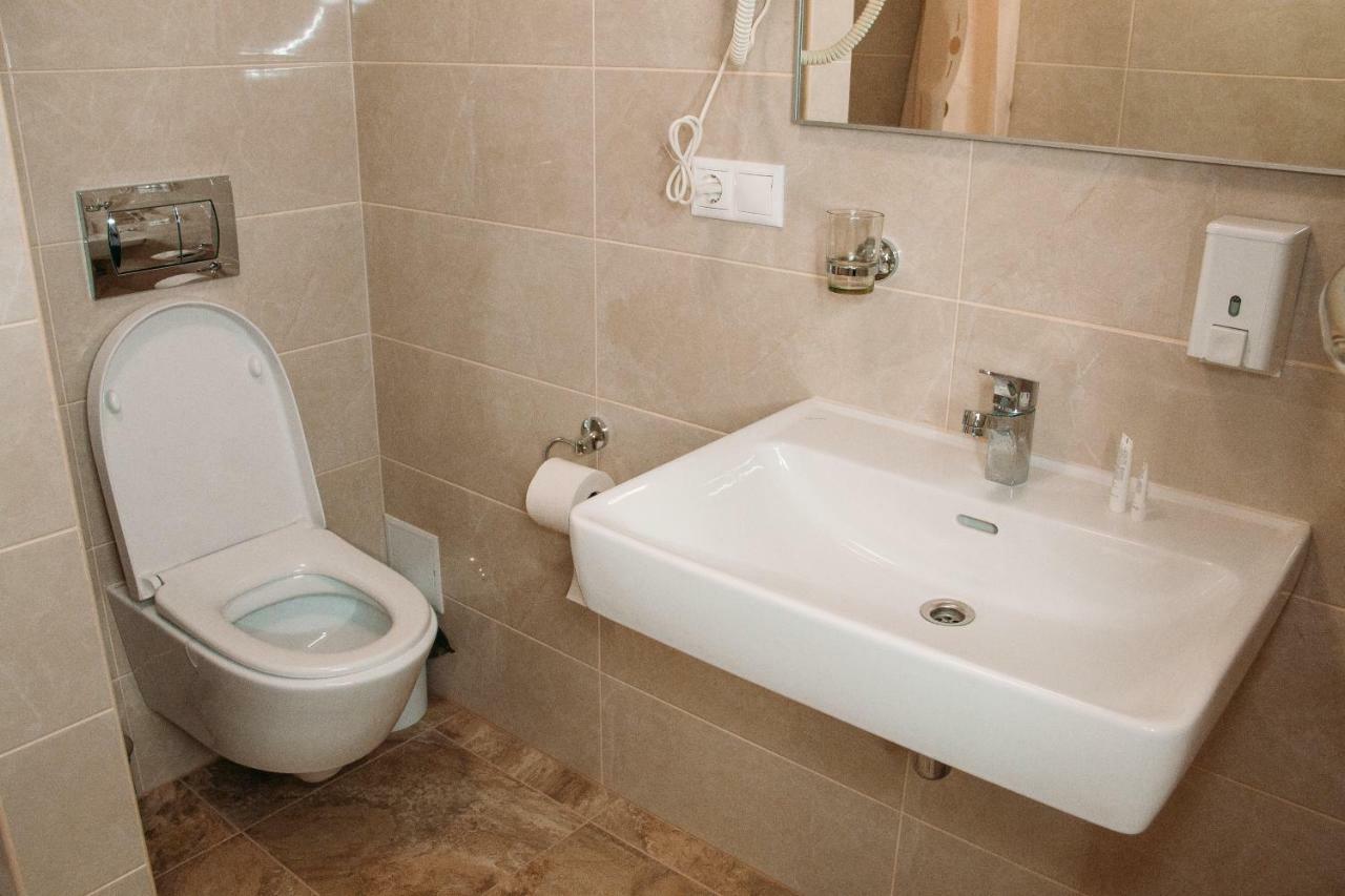 Rioro Hotel Myrhorod Ngoại thất bức ảnh
