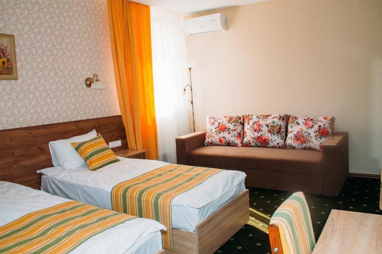 Rioro Hotel Myrhorod Ngoại thất bức ảnh
