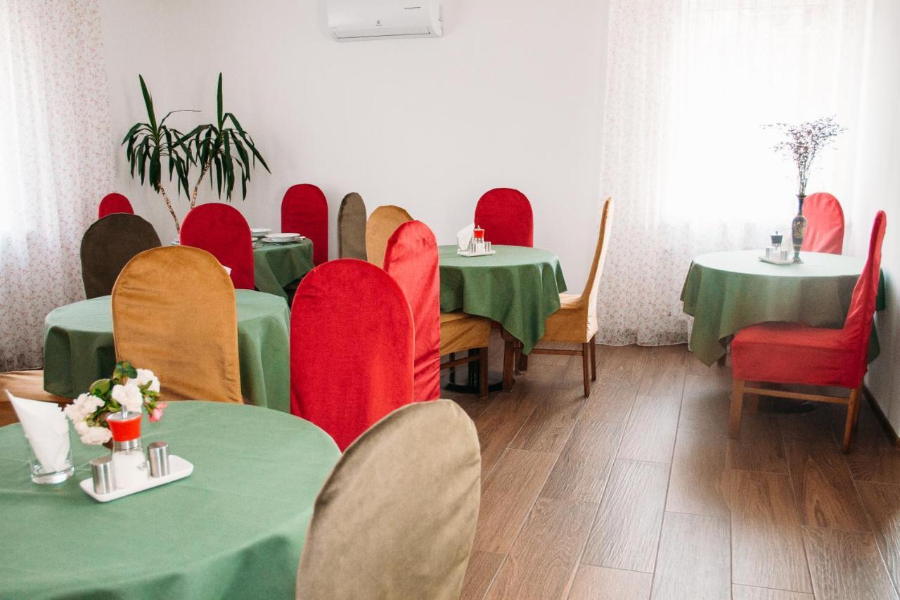 Rioro Hotel Myrhorod Ngoại thất bức ảnh